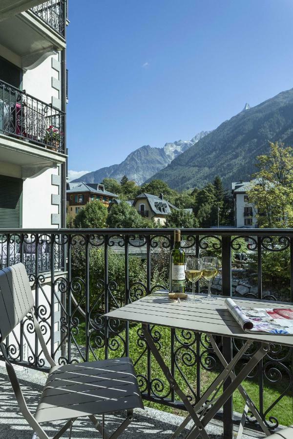 Apartment Ensa - Alpes Travel - Central Chamonix - Sleeps 4 Buitenkant foto