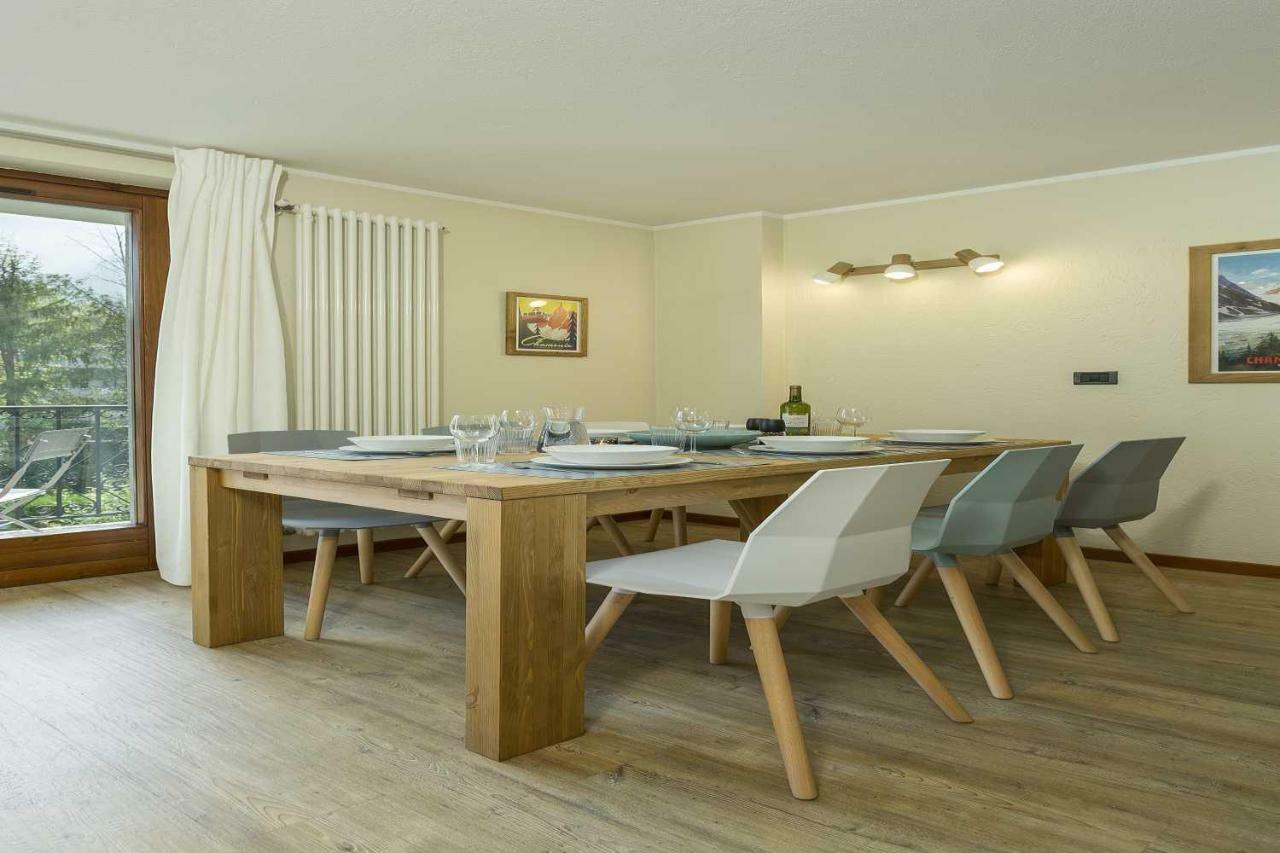 Apartment Ensa - Alpes Travel - Central Chamonix - Sleeps 4 Buitenkant foto