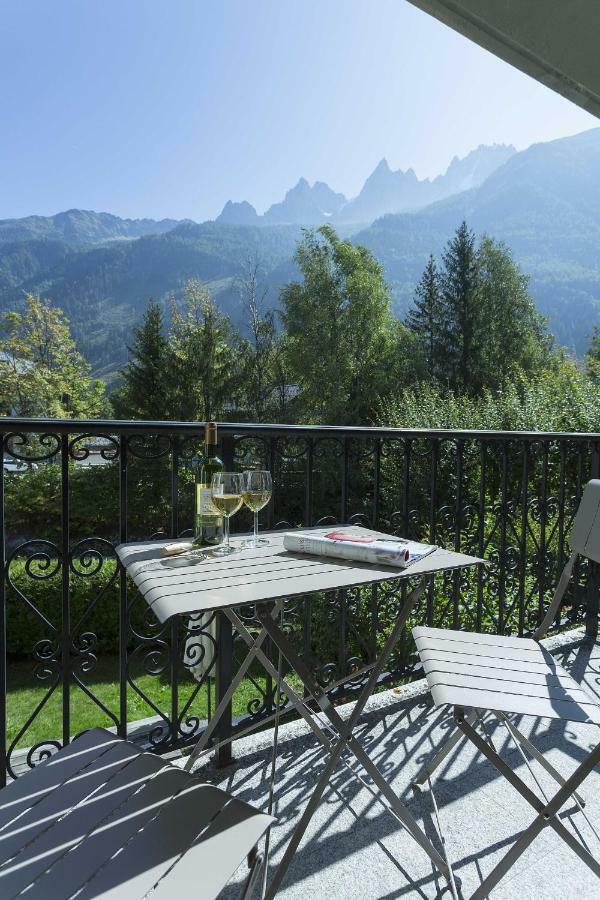 Apartment Ensa - Alpes Travel - Central Chamonix - Sleeps 4 Buitenkant foto